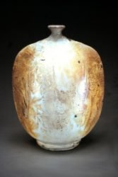 John bedding fumed shell -shaped bottle vase